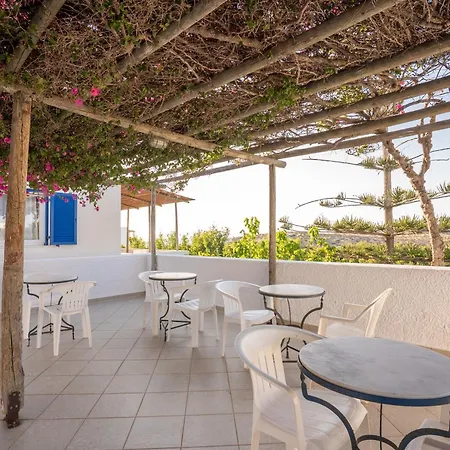 Anna's Place Hotel *