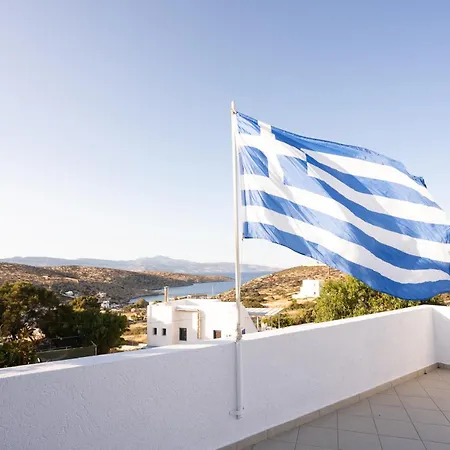 Anna's Place Hotel *